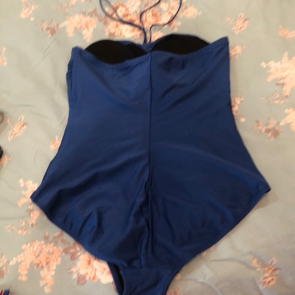 Gottex swimsuit - Picture 3 of 9